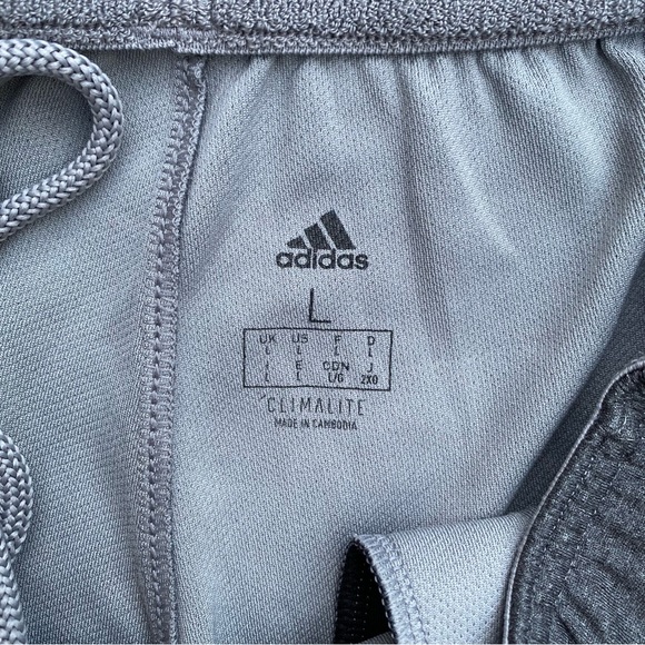Adidas Men’s Gray Stripped Sweatpants Joggers Pants Size Large BRAND NEW W/O Tag - Picture 5 of 9